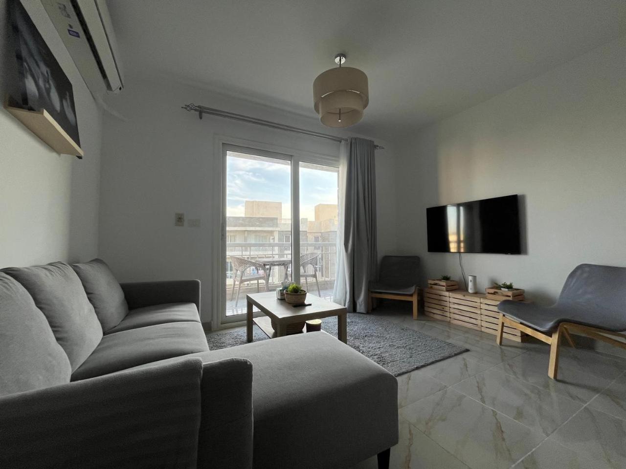 Elite By The Loft *